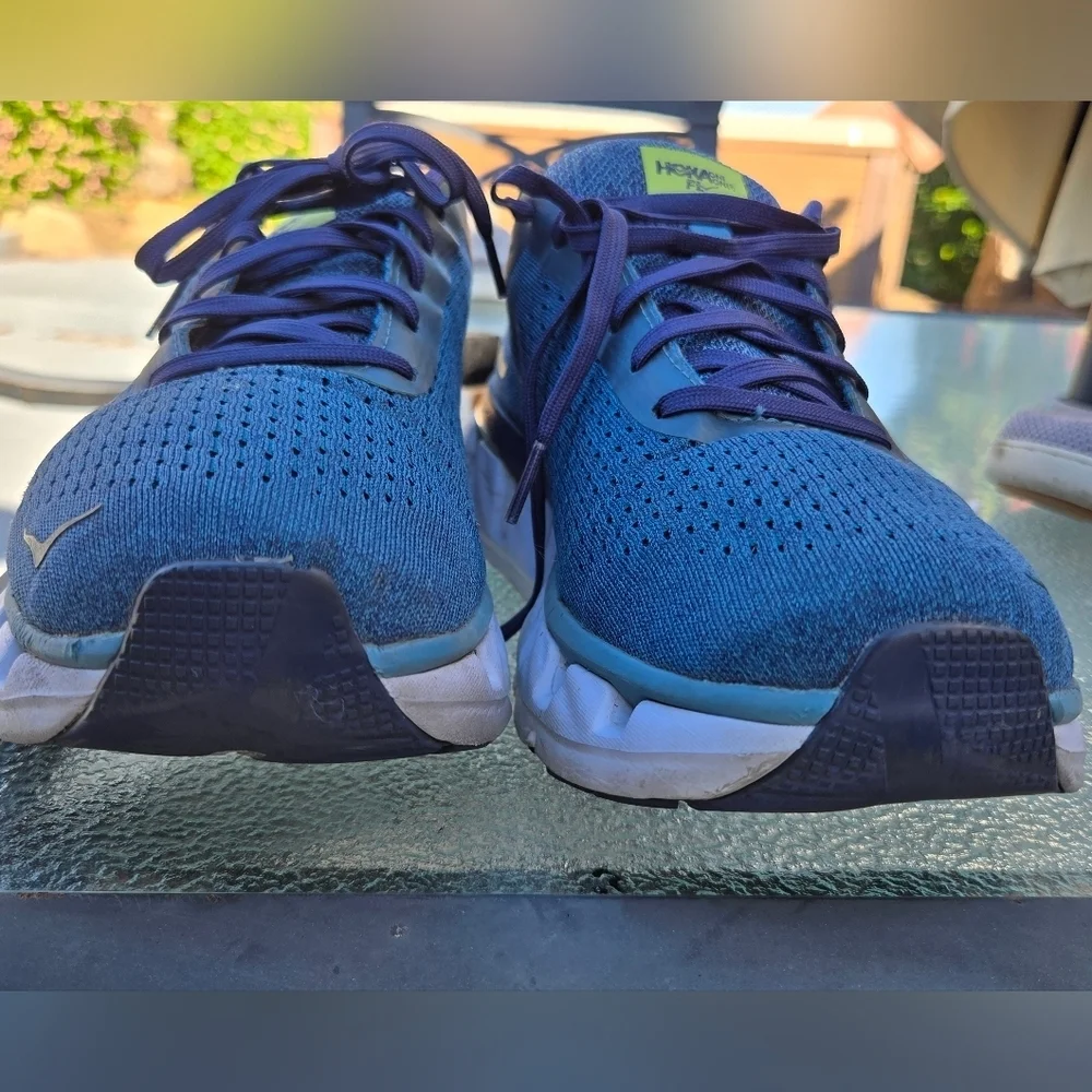HOKA ONE ONE Elevon Size 10 Men's Lightweight Road-Running Sneakers